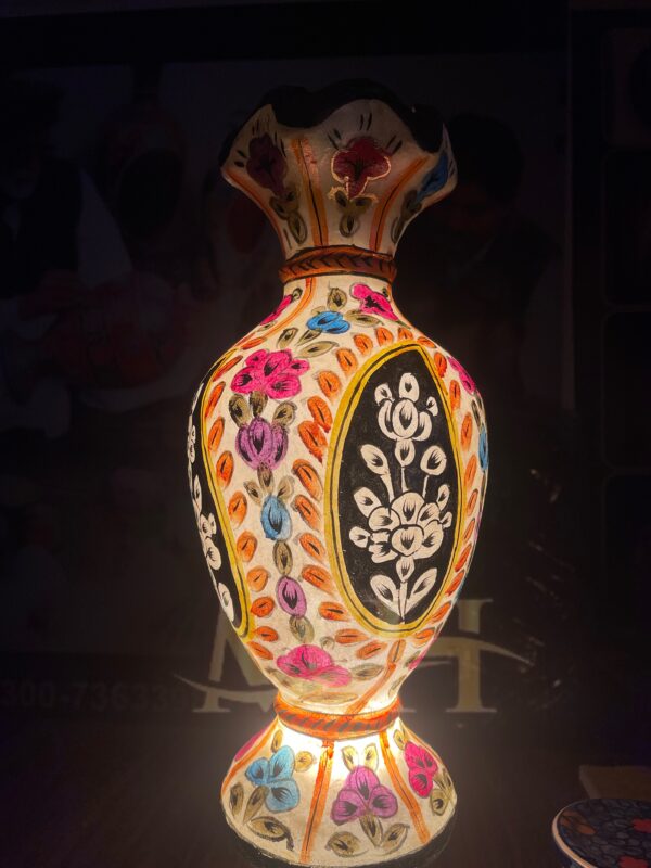 Vase Corner Lamp